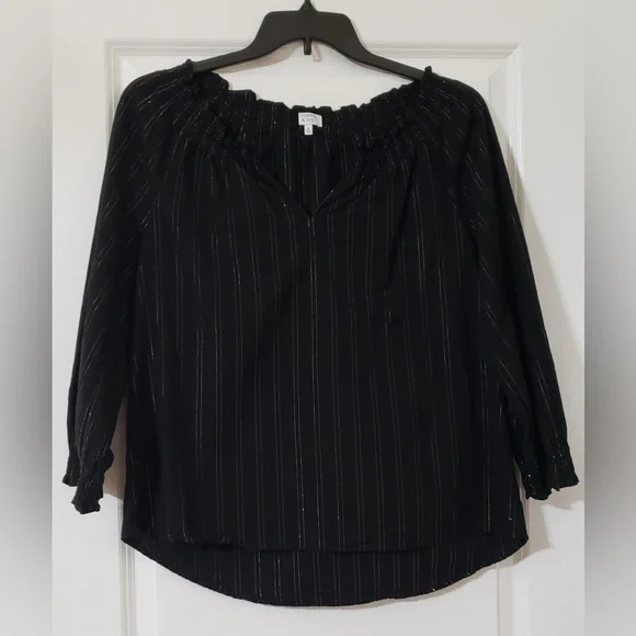 Crown & Ivy Black Blouse with Gold Shimmer Subtle Stripes Size Medium - Picture 1 of 7